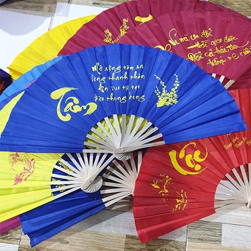 Quạt vải thư pháp - nhiều màu và kích cỡ