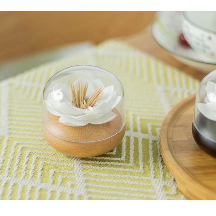 LỌ TĂM GỖ HOA SEN MẦU NÂU ĐEN, VÂN GỖ