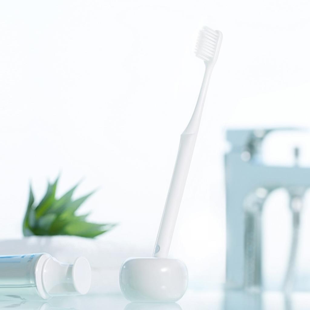 Travel &amp; Home, Portable PP Whitening Toothbrush, Premier Extra Clean, Manual Soft Toothbrush