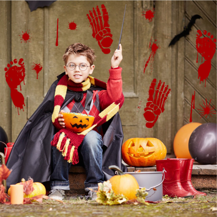 Decal trang trí dán tường- bàn tay và bàn chân máu Halloween