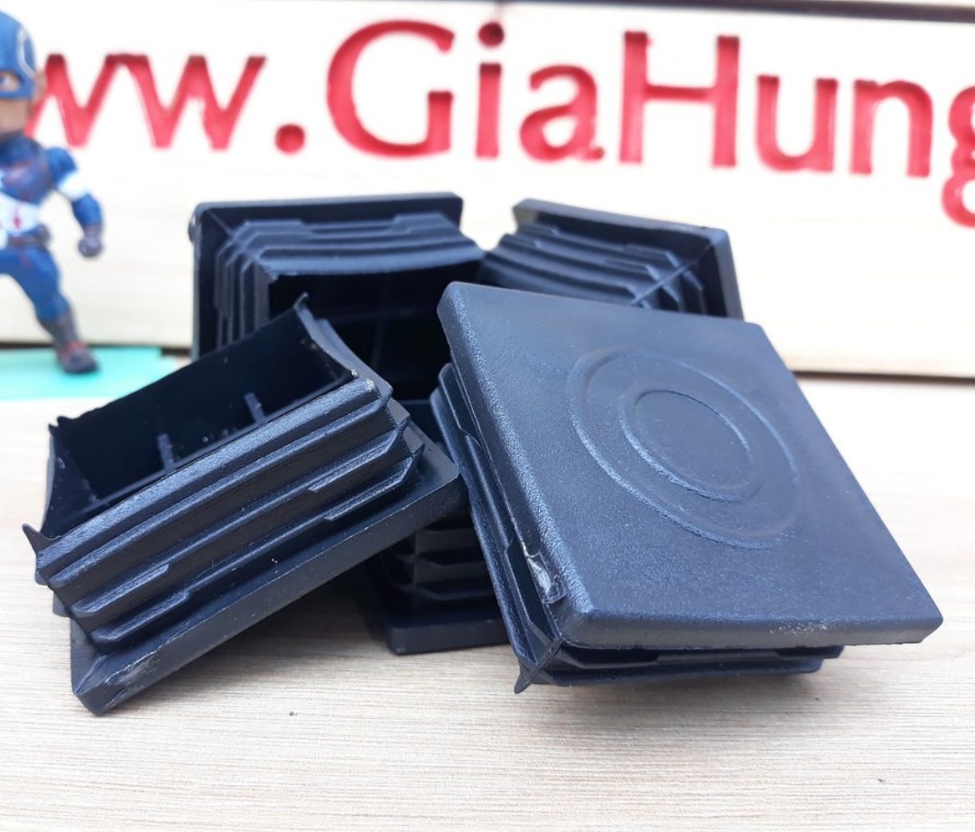 Bịt nhựa đầu sắt hộp vuông 40×40 - SGH009