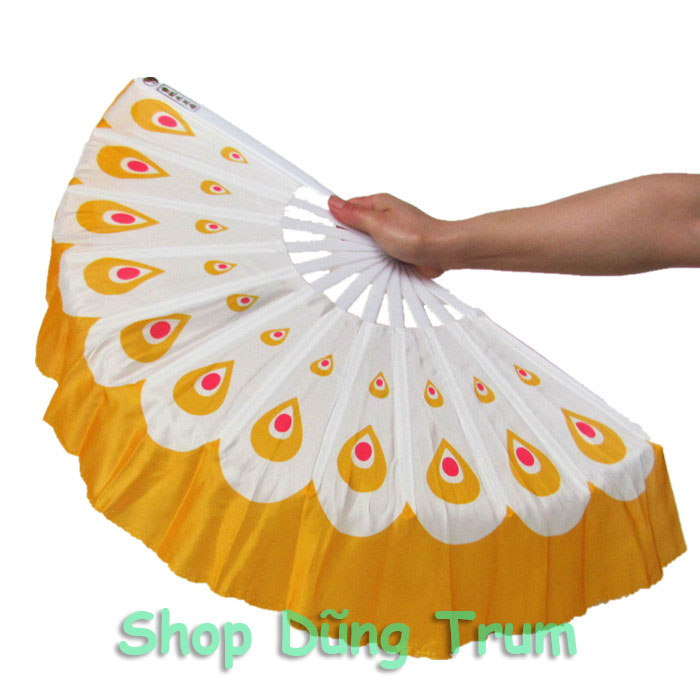 Quạt múa văn nghệ đuôi công nan nhựa chất đẹp cực bền