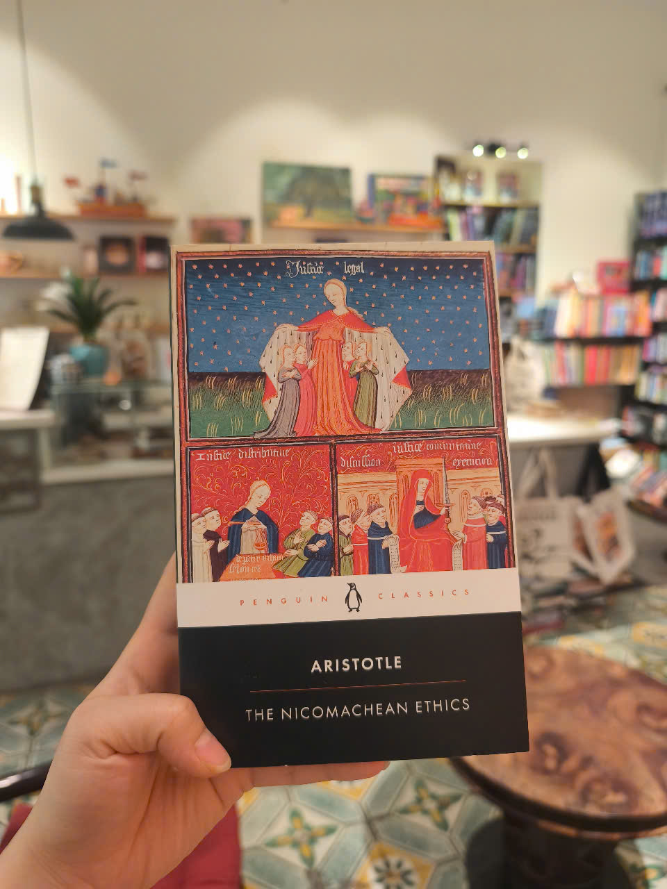 Sách - The Nicomachean Ethics (Penguin Classics) by Aristotle-›Politics &amp; Social Sciences