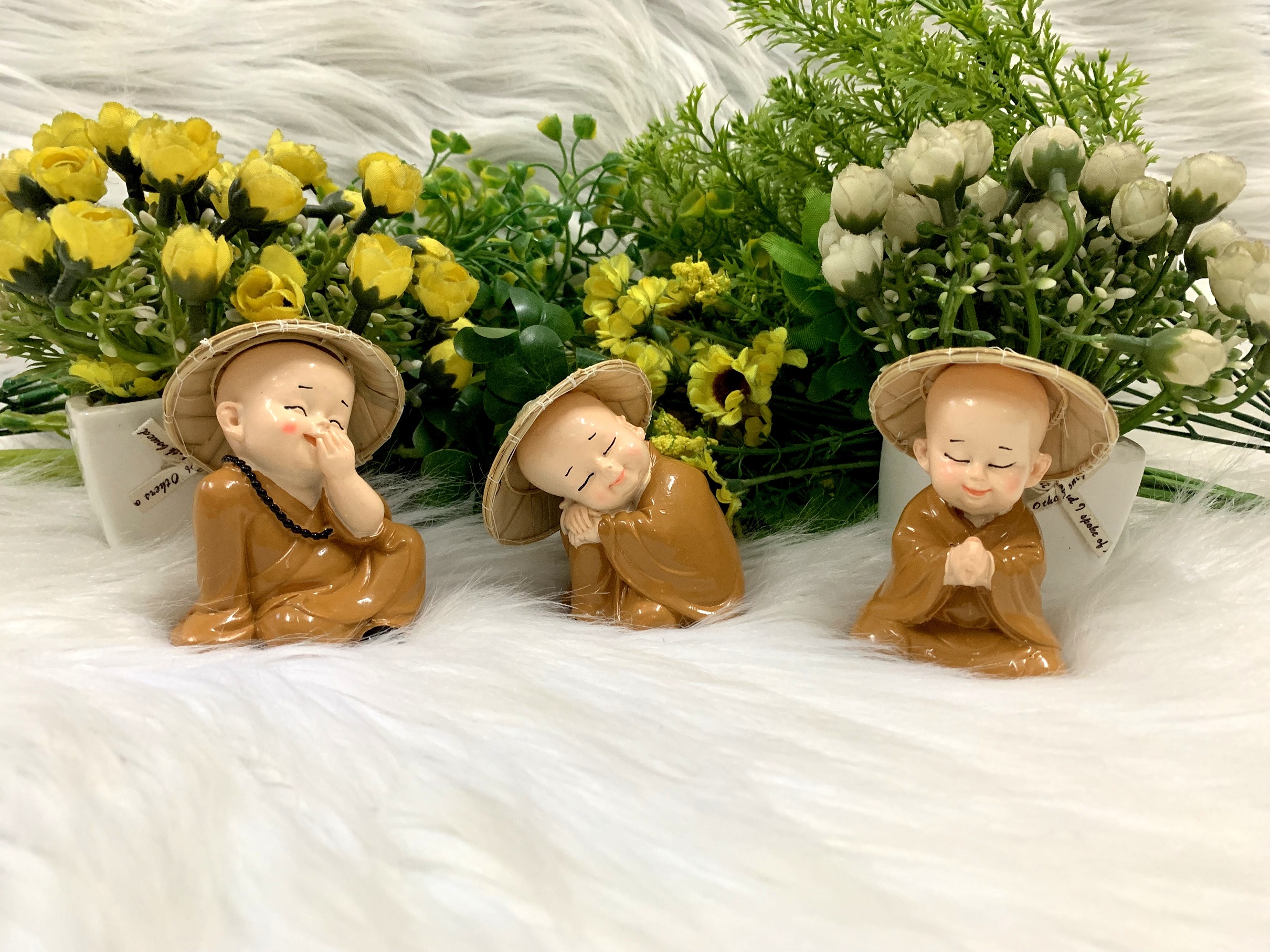 Chú Tiểu Hoan Hỉ Tài Lộc đội Nón Lá