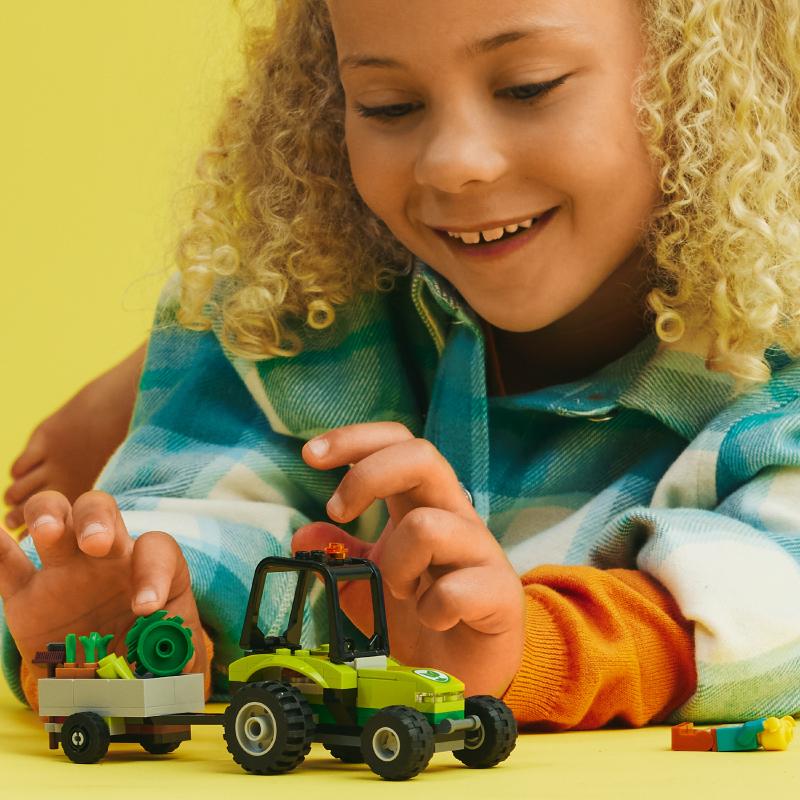 Đồ Chơi Lắp Ráp LEGO City Máy Kéo Trồng Cây Công Viên 60390