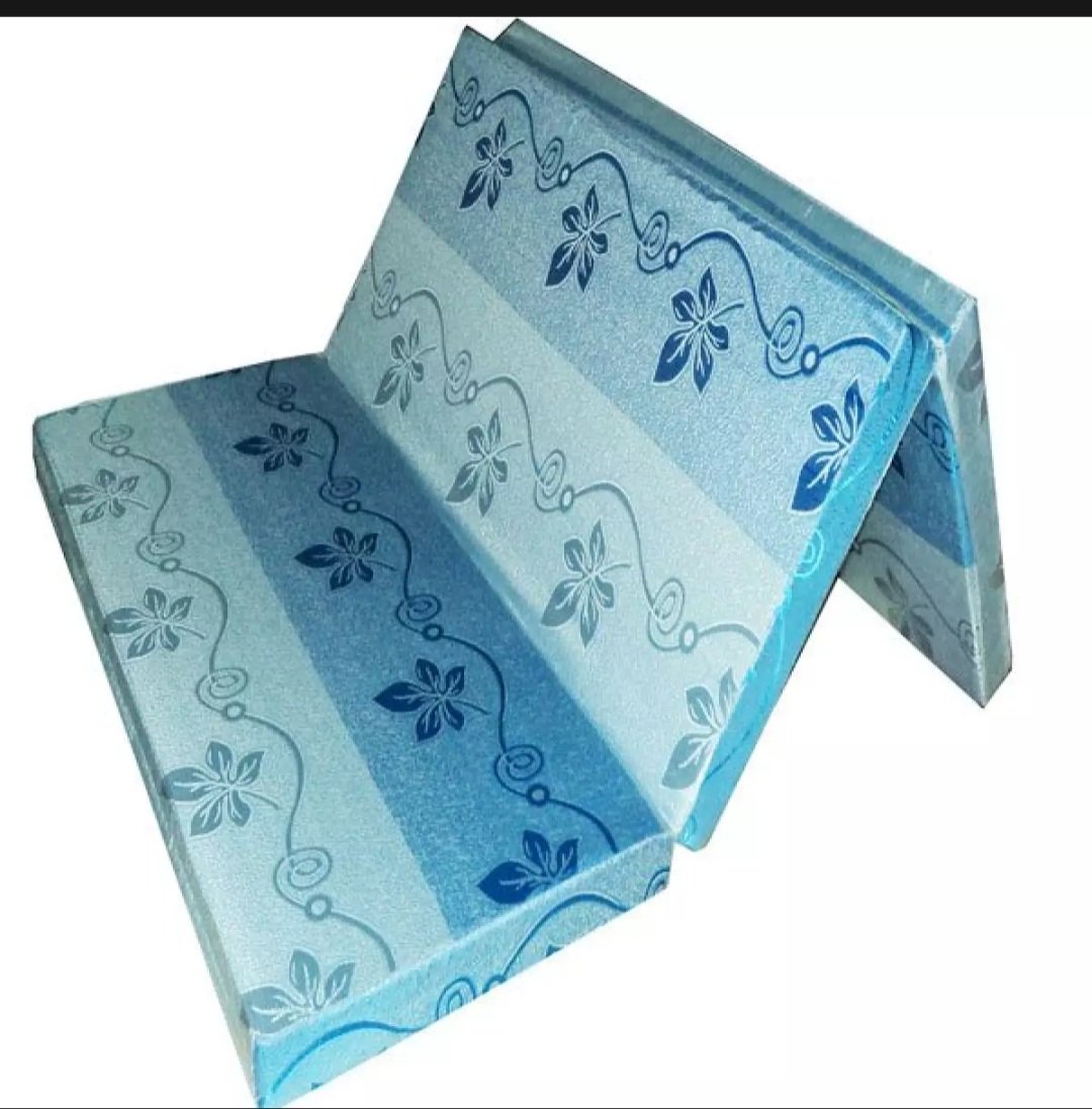 Nệm PE Hàn Quốc cao cấp gấp 3 tặng 1 cặp áo gối nằm màu ngẫu nhiên