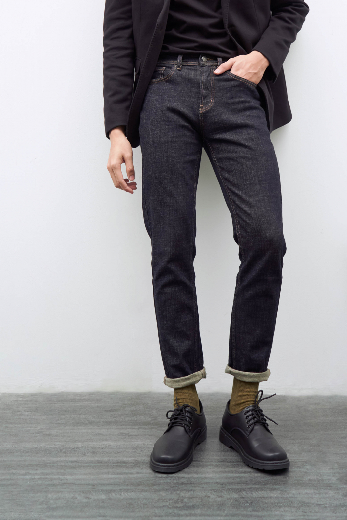 ROUTINE - Quần jeans tiêu navy xanh đậm chỉ nổi màu vàng form slimfit - 10F20DPA103CR2 | LASTORE MENSWEAR