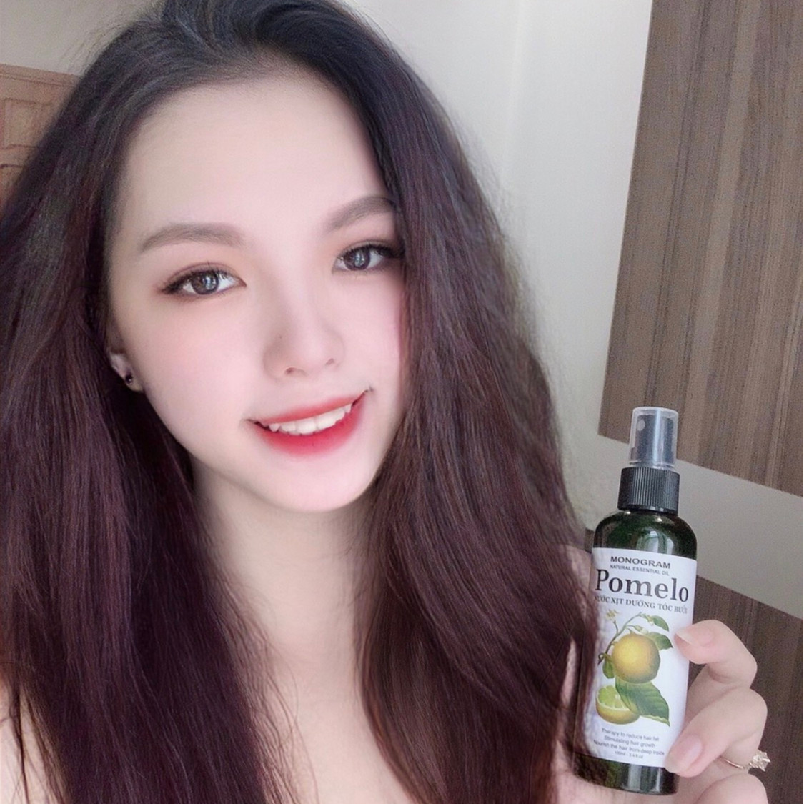 Nước xịt dưỡng tóc bưởi POMELO gúp giảm rụng, phục hồi hư tổn 100ml