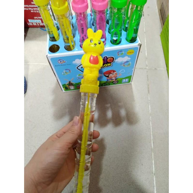 Thổi xà phòng cây giải trí