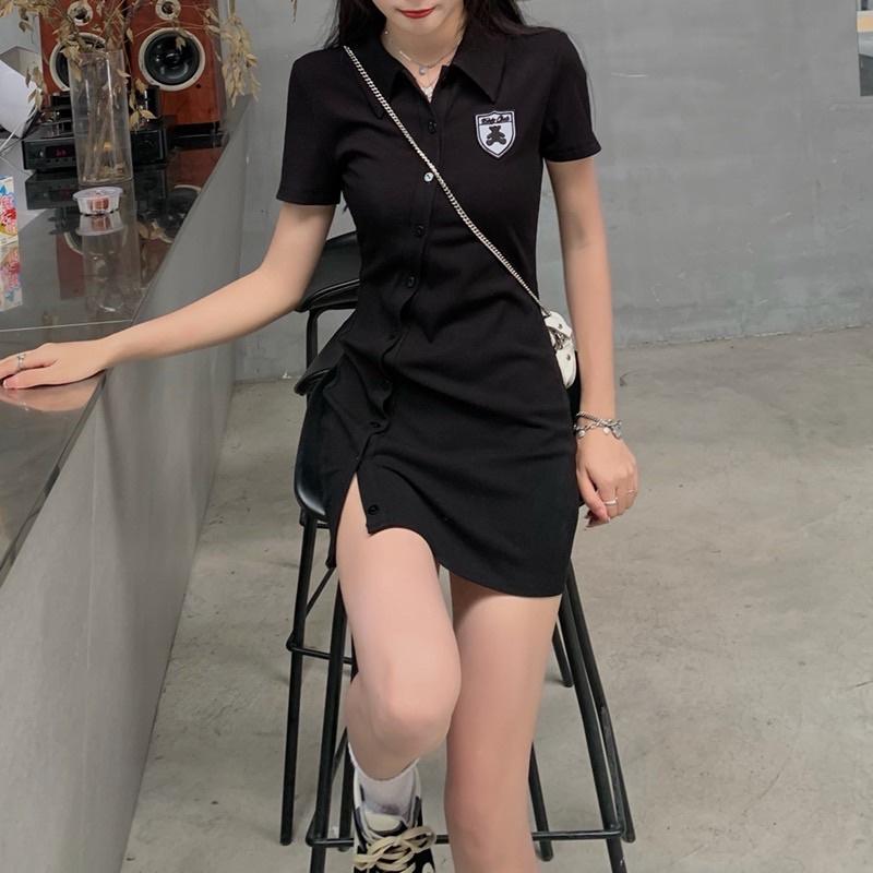 Đầm Polo Body Cúc Lệch Thêu Logo Gấu Xẻ Vạt 2 Màu