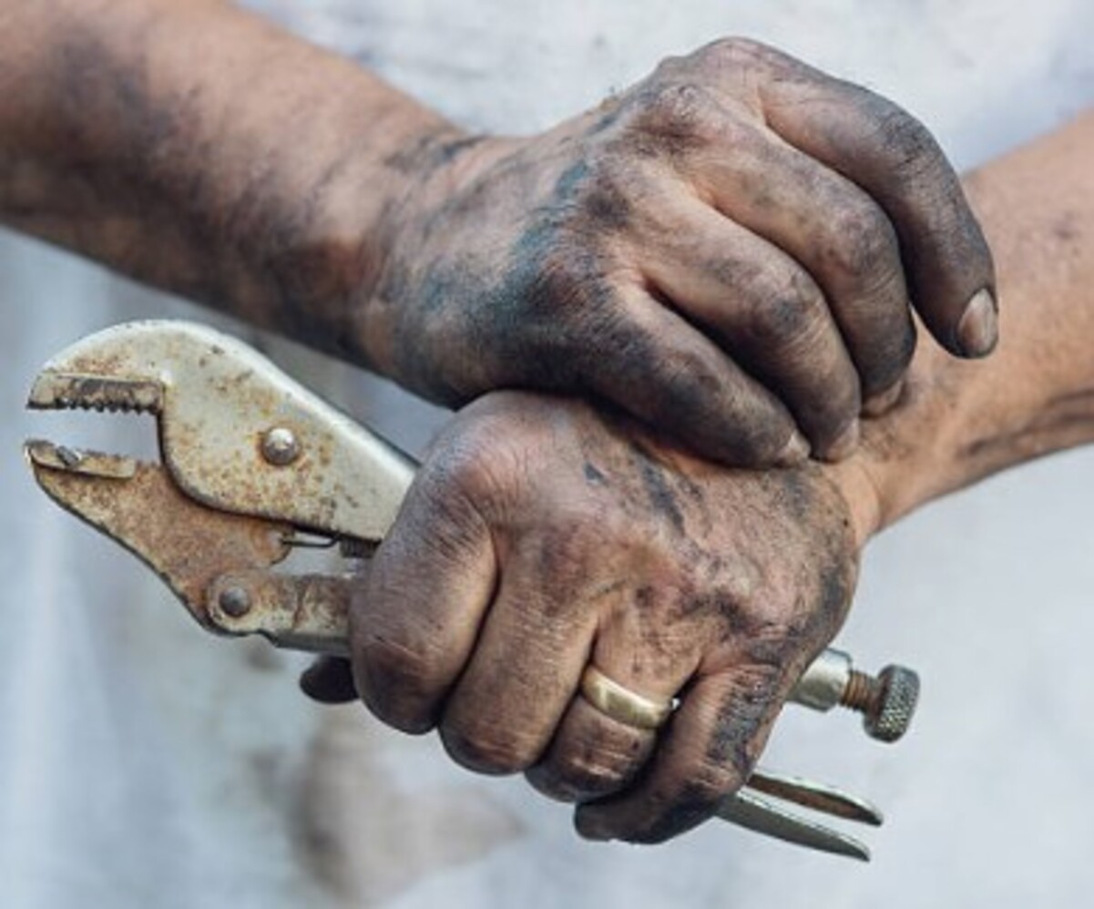 Kem rửa tay tẩy dầu nhớt AVCOchem - Q-HAND Pro - Tẩy sạch cả dầu thô - Xô 4 lít - Hàng chính hãng