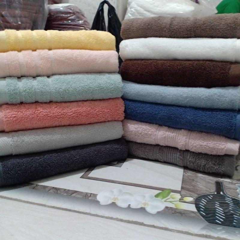 Khăn tắm xuất Nhật Hàn cỡ trung 100% cotton kt 40x80 cm mềm mại thấm nước cực tốt, màu sắc sang trọng