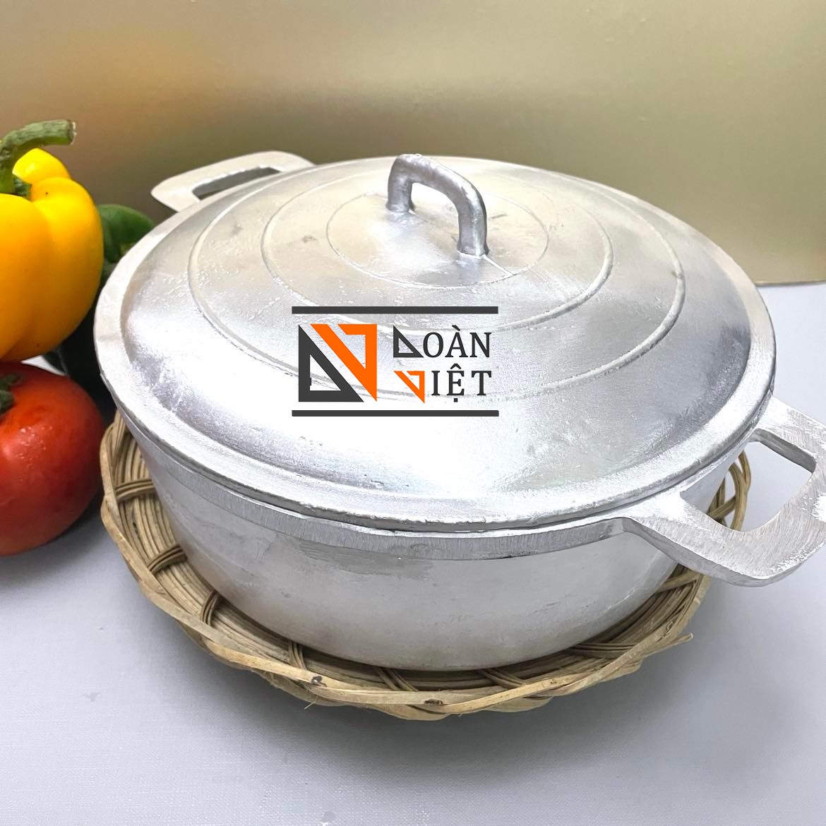 Nồi Gang Nấu Cơm Siêu Ngon Đúc Nguyên Khối 22cm . Nồi đúc thủ công được xử lý bóng đẹp