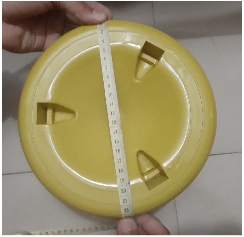 5 Máng ăn trung liền vành LR Số 2 Cho Gia Cầm  Chia ô, Có Móc Treo, Kích Thước 22,22,18Cm