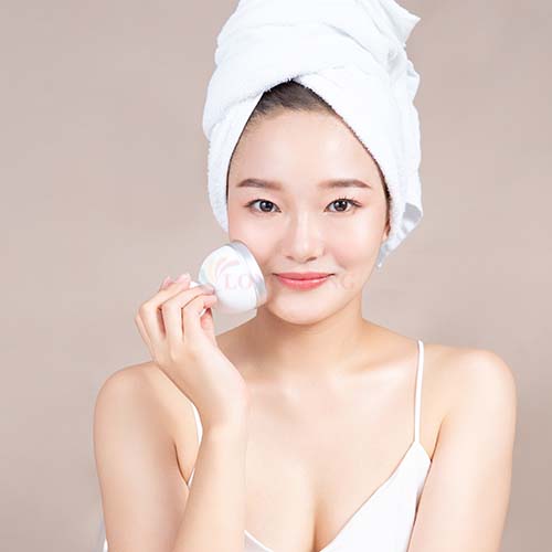 Cây lăn mặt đa năng Emmié by HappySkin Face and Body Cryo Treatment Device - Hàng chính hãng