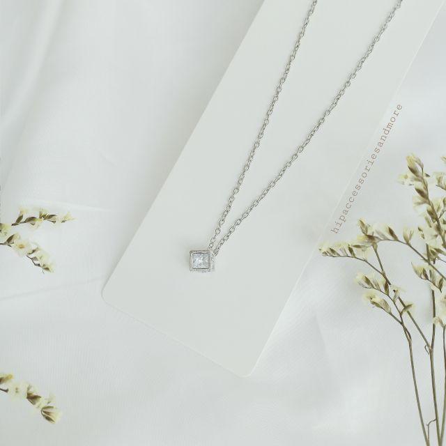 Dây chuyền mặt khối đá