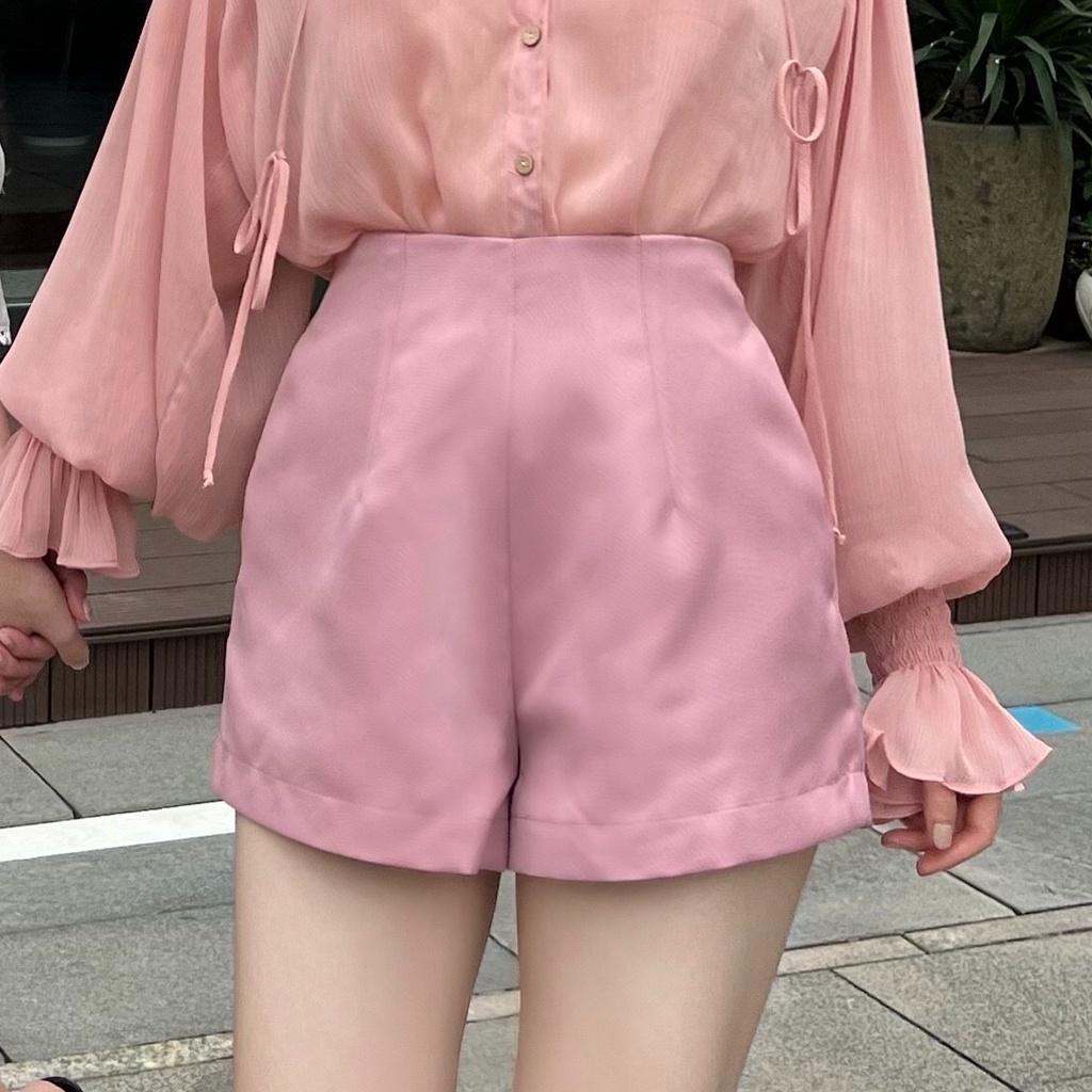 KIOBI - Quần shorts Cindy form lưng cao dáng cơ bản, 3 size S | M | L, có túi, vải kaki gân hồng - KIQS224139H