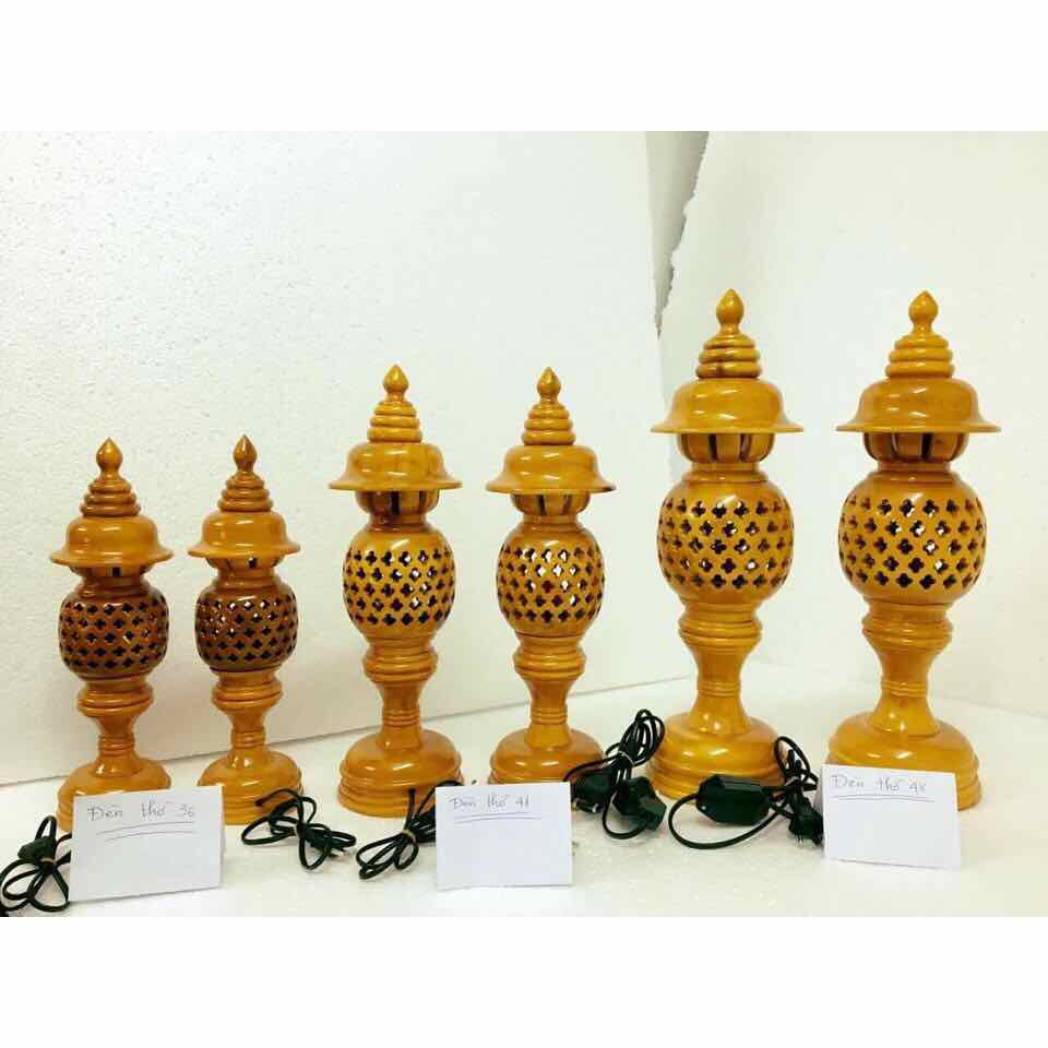 Cặp Đèn Thờ Gỗ Tràm Bông Vàng Cao 41cm
