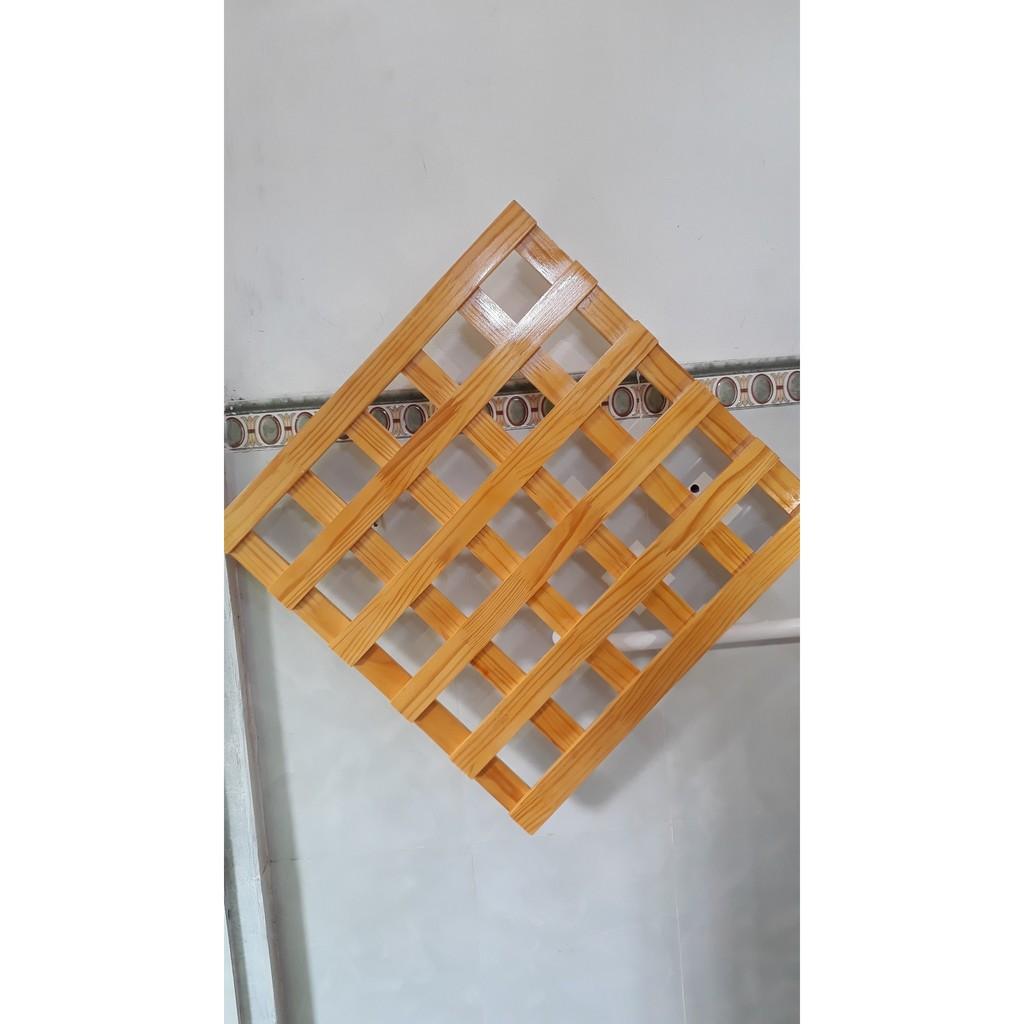 Khung gỗ trang trí treo tường ban công ngoài trời và tường trong nhà hình thoi kích thước 60 cmx60 cm