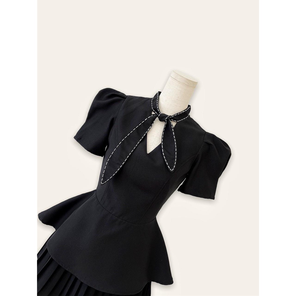 Áo peplum chỉ nổi cột nơ cổ điệu đà, sang trọng