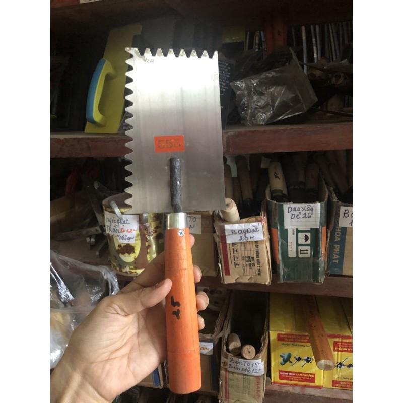 Bay xây vuông răng cưa