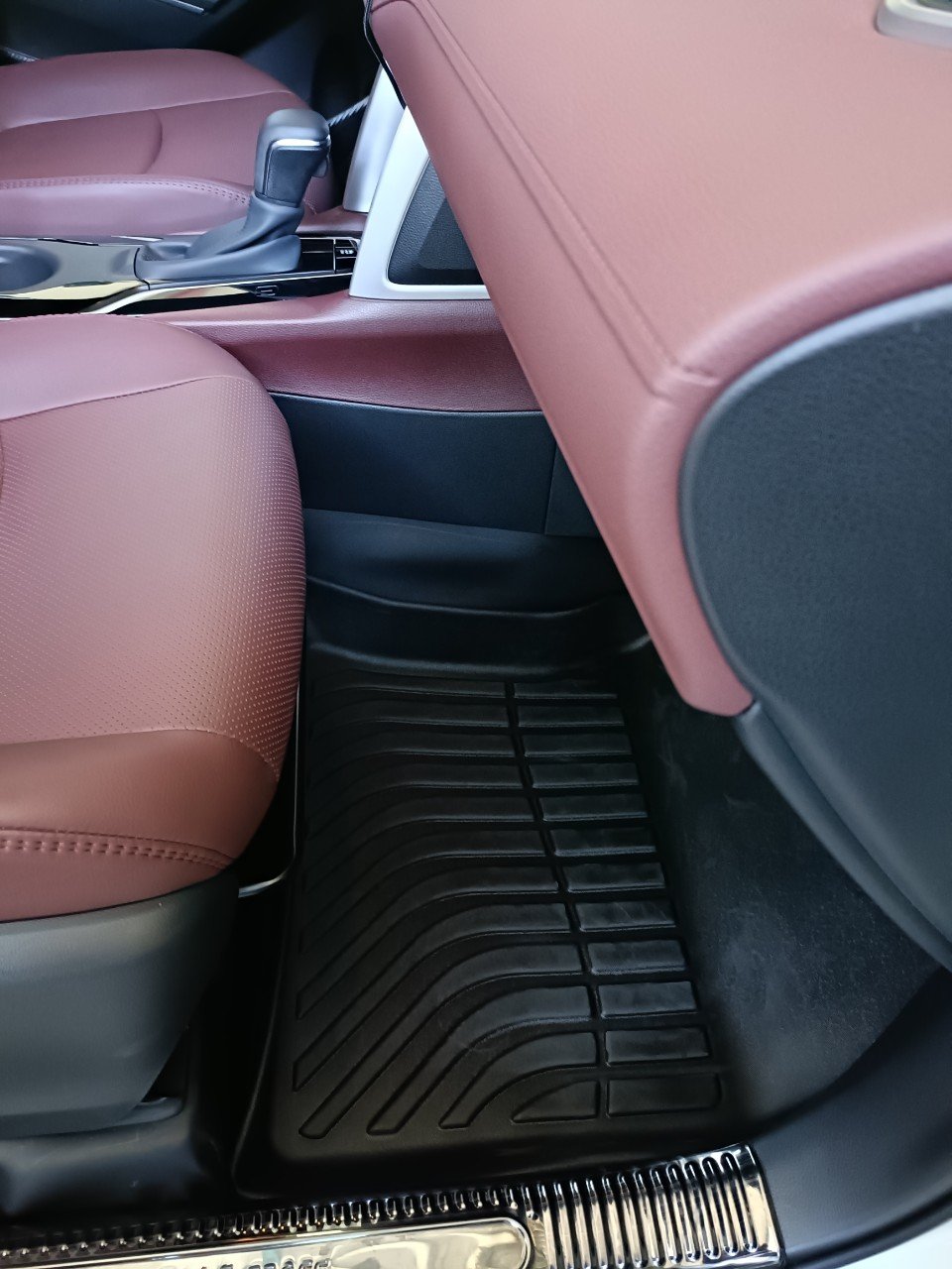 Hàng loại 2 Thảm lót sàn xe ô tô Toyota Cross 2020 - tới nay  chất liệu TPE thương hiệu Macsim màu đen