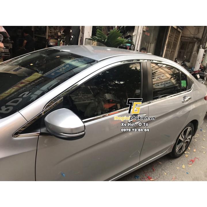 Bộ Ốp, nẹp viền cong, chân kính cho xe KIA Cerato 2019-2020