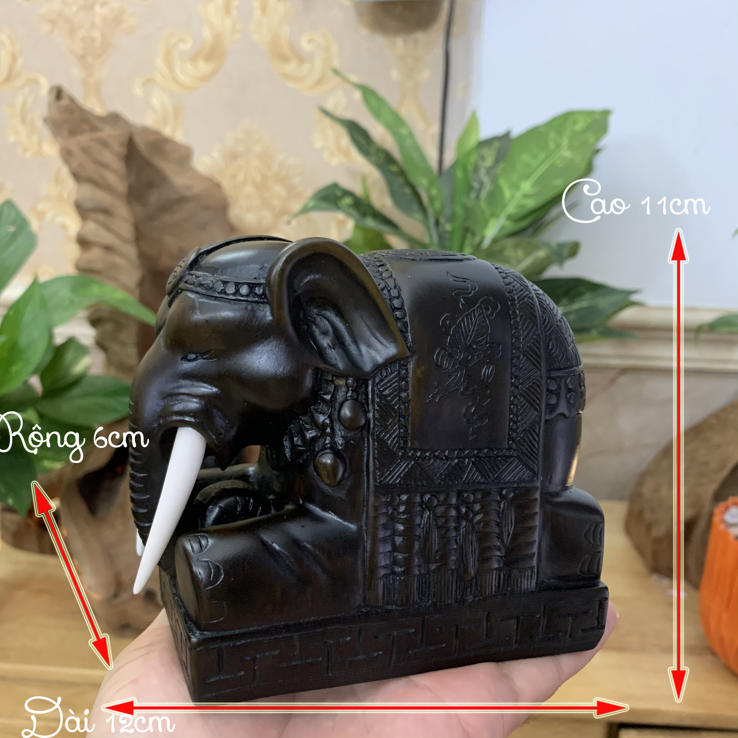 Tượng voi đá trang trí phong thủy dáng voi quỳ phục bảo vệ gia chủ - Dài 12cm