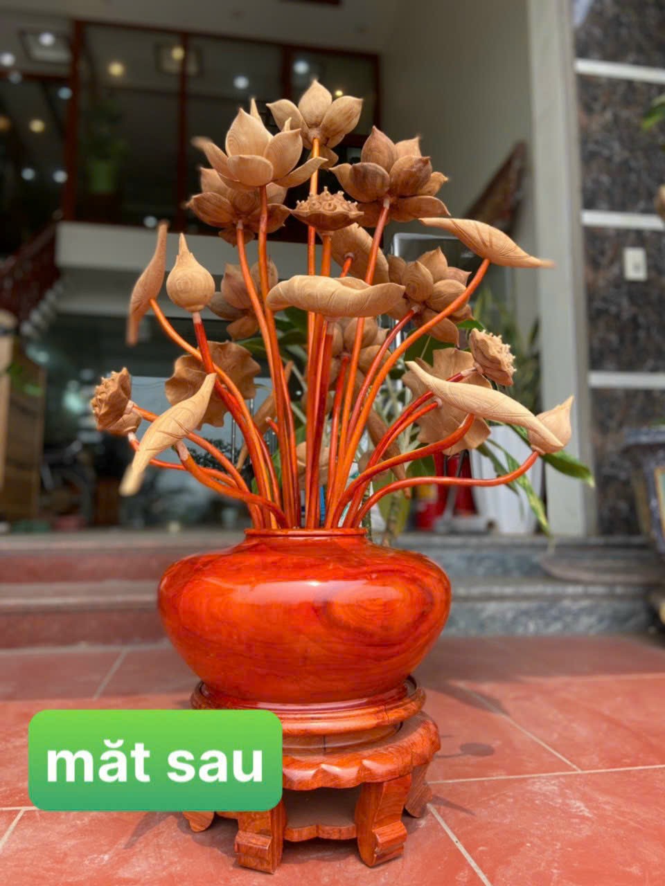 2 bình hoa sen 25 bông trang trí phòng khách ,phòng thờ , bình cắm hoa gỗ hương đỏ ,hoa lá gương gỗ ngọc am thơm nức quá đẹp