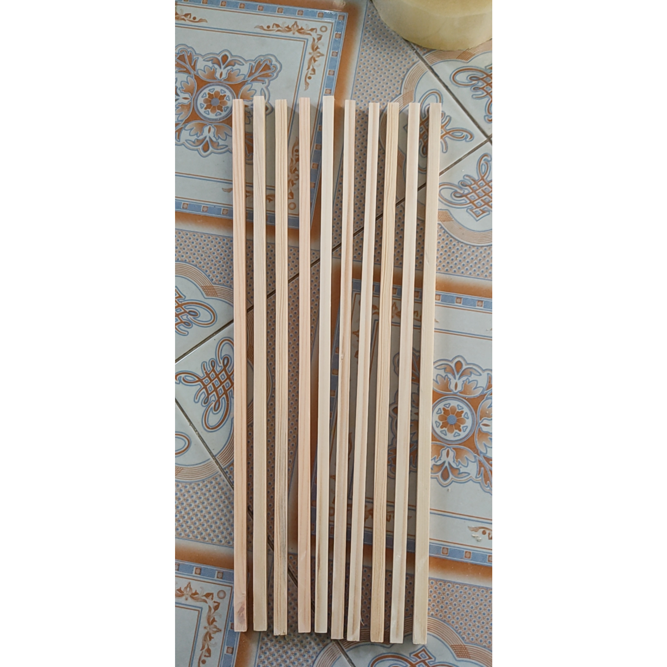 Bộ  10 thanh gỗ vuông kích thước 2x2x 50cm làm mô hình, thủ công, đồ chơi, trang trí