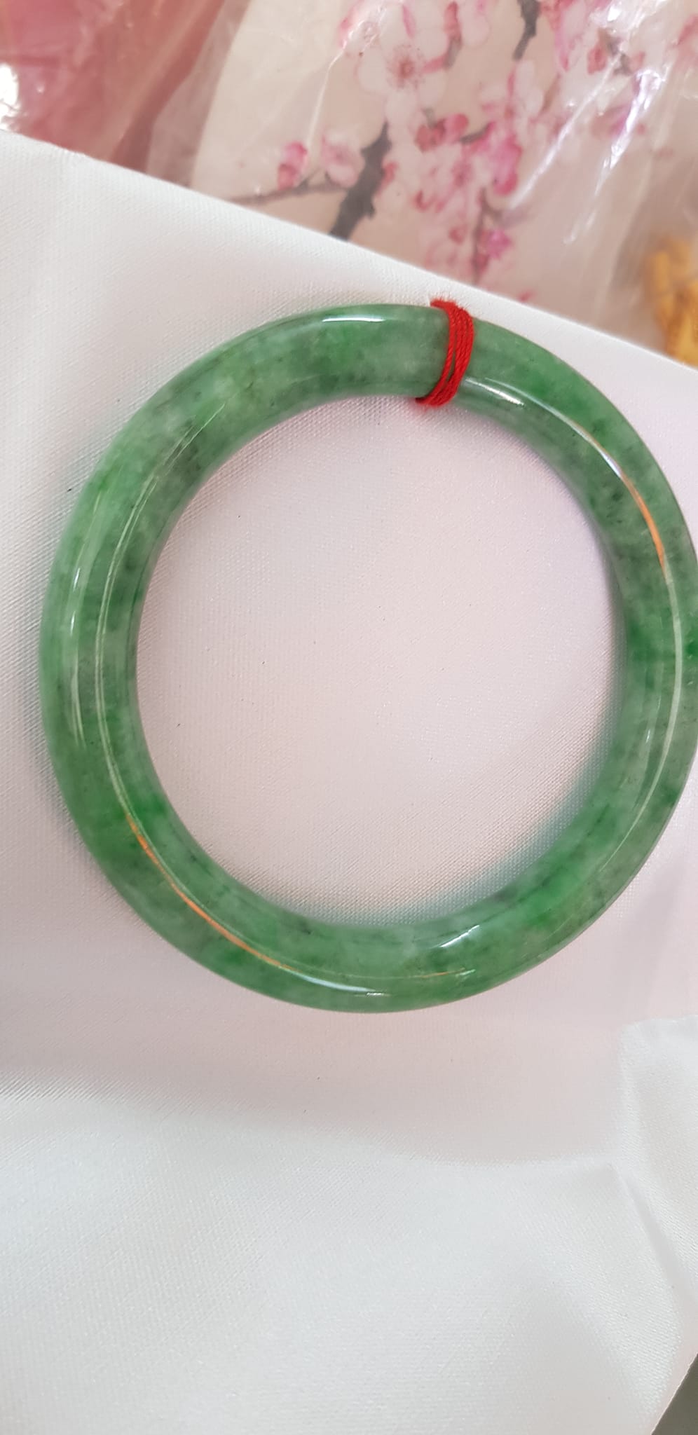 Vòng Cẩm Thạch tự nhiên sịn Đậu Lý I Sao 52mm x chột 8,2mm cao cấp sịn đẹp màu xanh đậu lý bông đều đẹp bóng nữ 52kg - 56kg đeo rất đẹp sang tay món quà tặng Mẹ , người thân ý nghĩa ạ