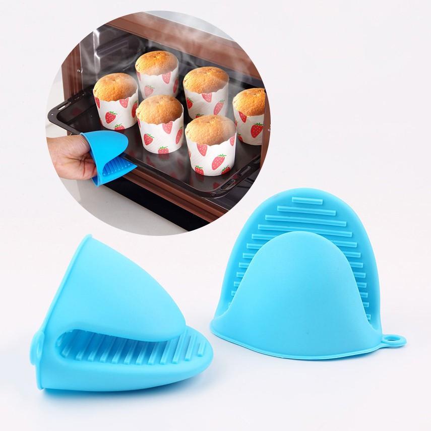 Bộ 4 dụng cụ kẹp gắp đồ nóng thức ăn đa năng inox chống phỏng kèm bộ găng tay, miếng lót nồi silicon cao cấp