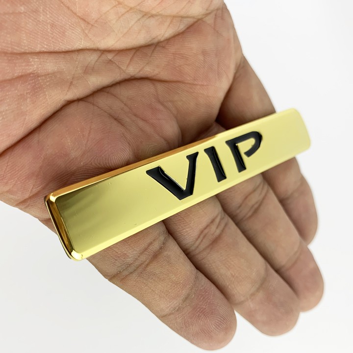 Tem kim loại chữ nổi VIP dán trang trí ô tô (Màu Gold)