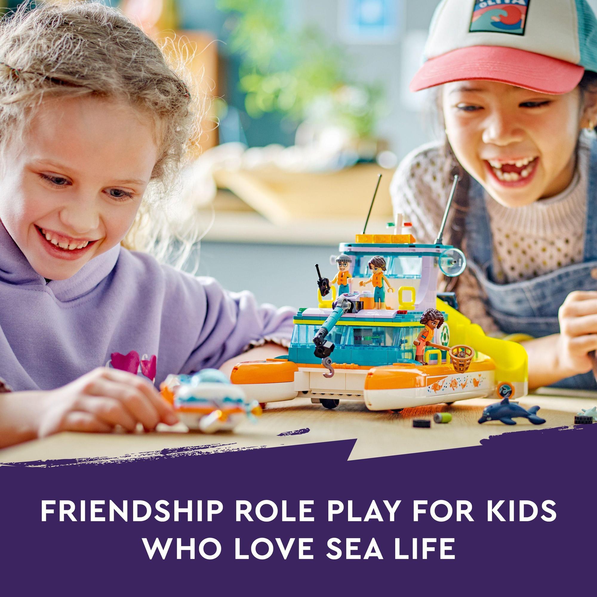 LEGO Friends 41734 Đồ chơi lắp ráp Tàu cứu hộ sinh vật biển (717 chi tiết)