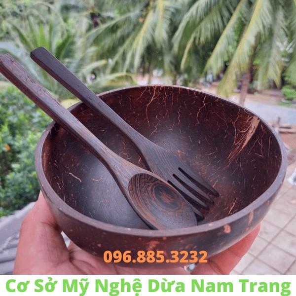 Bát gáo dừa tặng muỗng gỗ