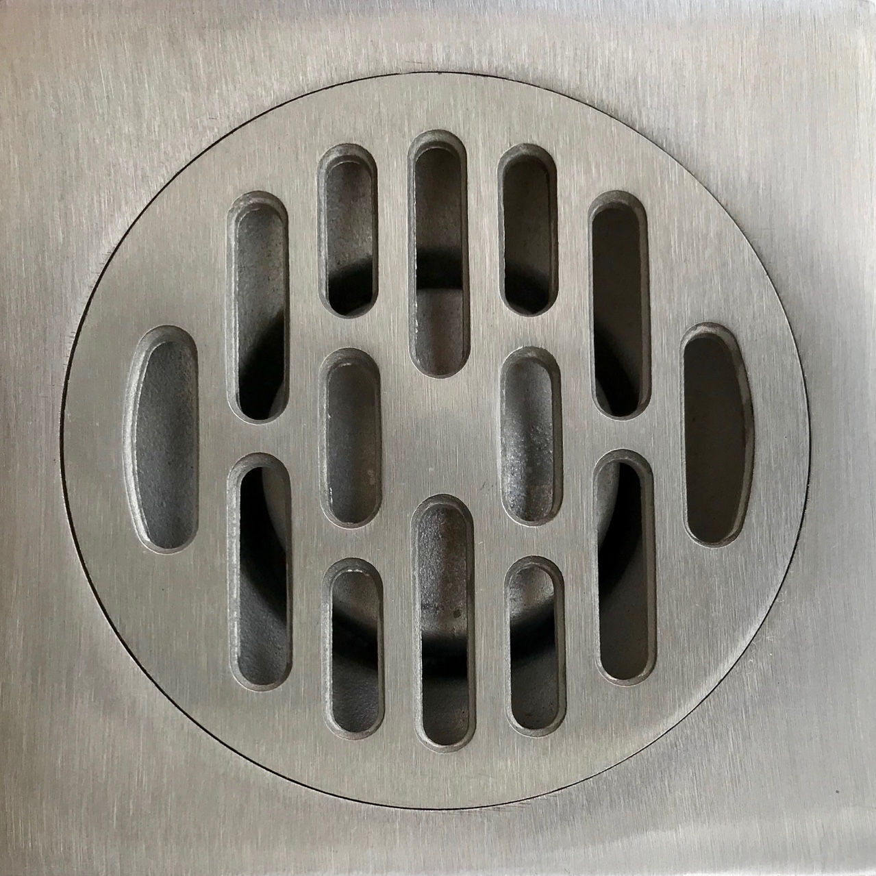 Cầu chắn rác sân thượng 10x10cmØ60 đúc nguyên khối GL SUS304, không gỉ, tuổi thọ cao, chịu lực lớn