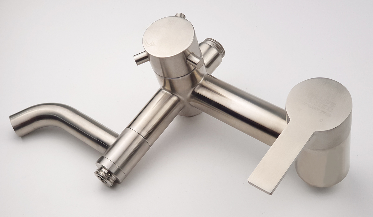 Bộ sen cây tắm đứng nóng lạnh Inox SUS 304 Eurolife EL-S910 (Trắng vàng)