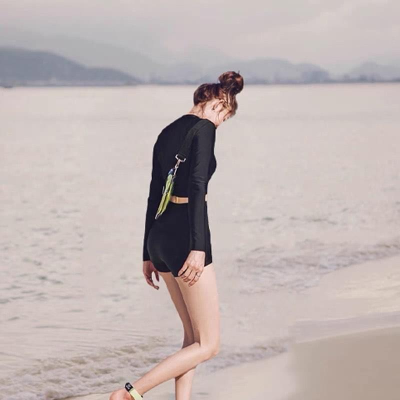 Đồ bơi nữ bikini đi biển nữ 2 mảnh lưng cao áo tay dài đen cá tính
