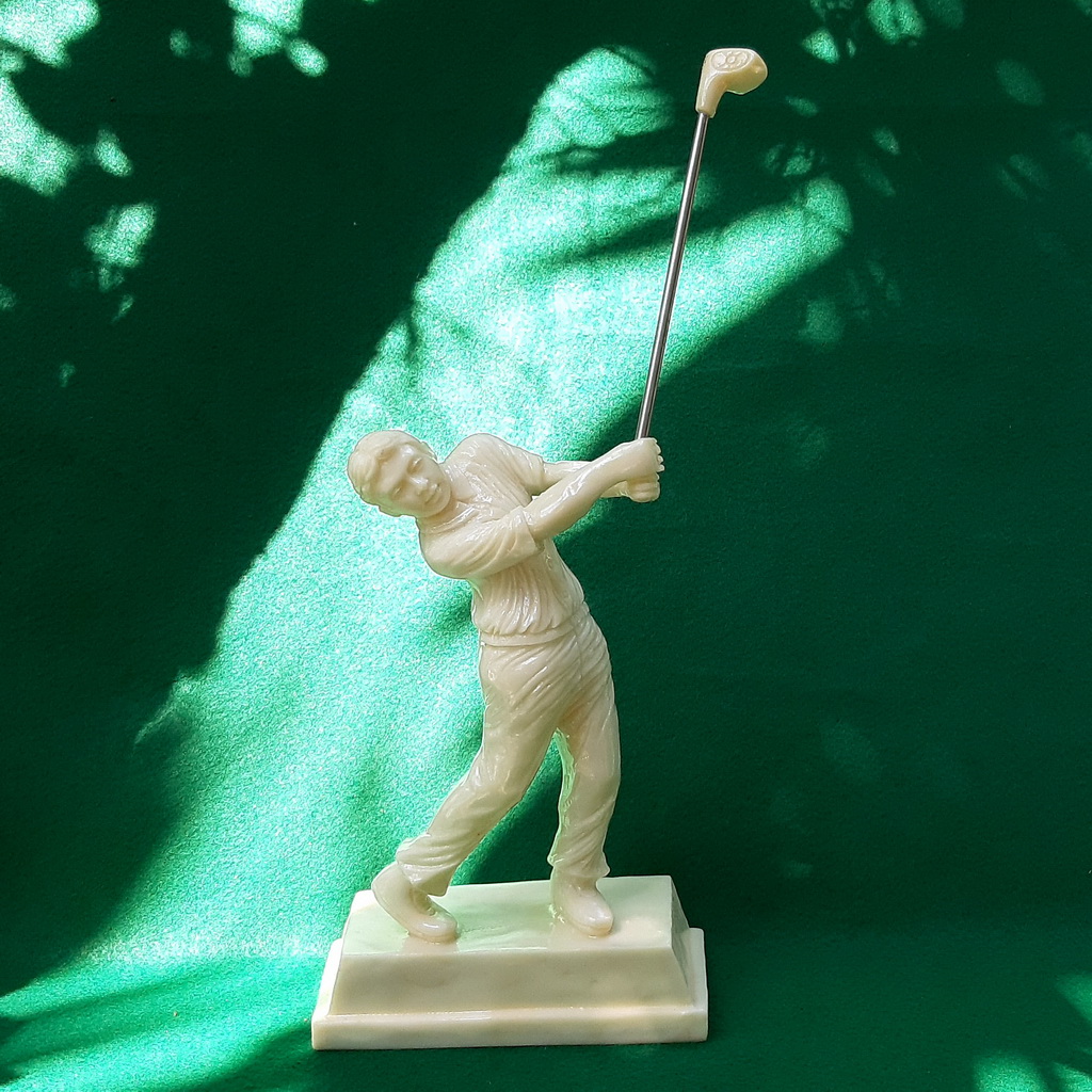 Tượng đánh golf trang trí nam dành cho người chơi đánh gôn chuyên nghiệp, giới doanh nhân thành đạt, thích hợp làm quà tặng, trang trí phòng làm việc, phòng khách, cửa hàng bán đồ đánh golf thể thao