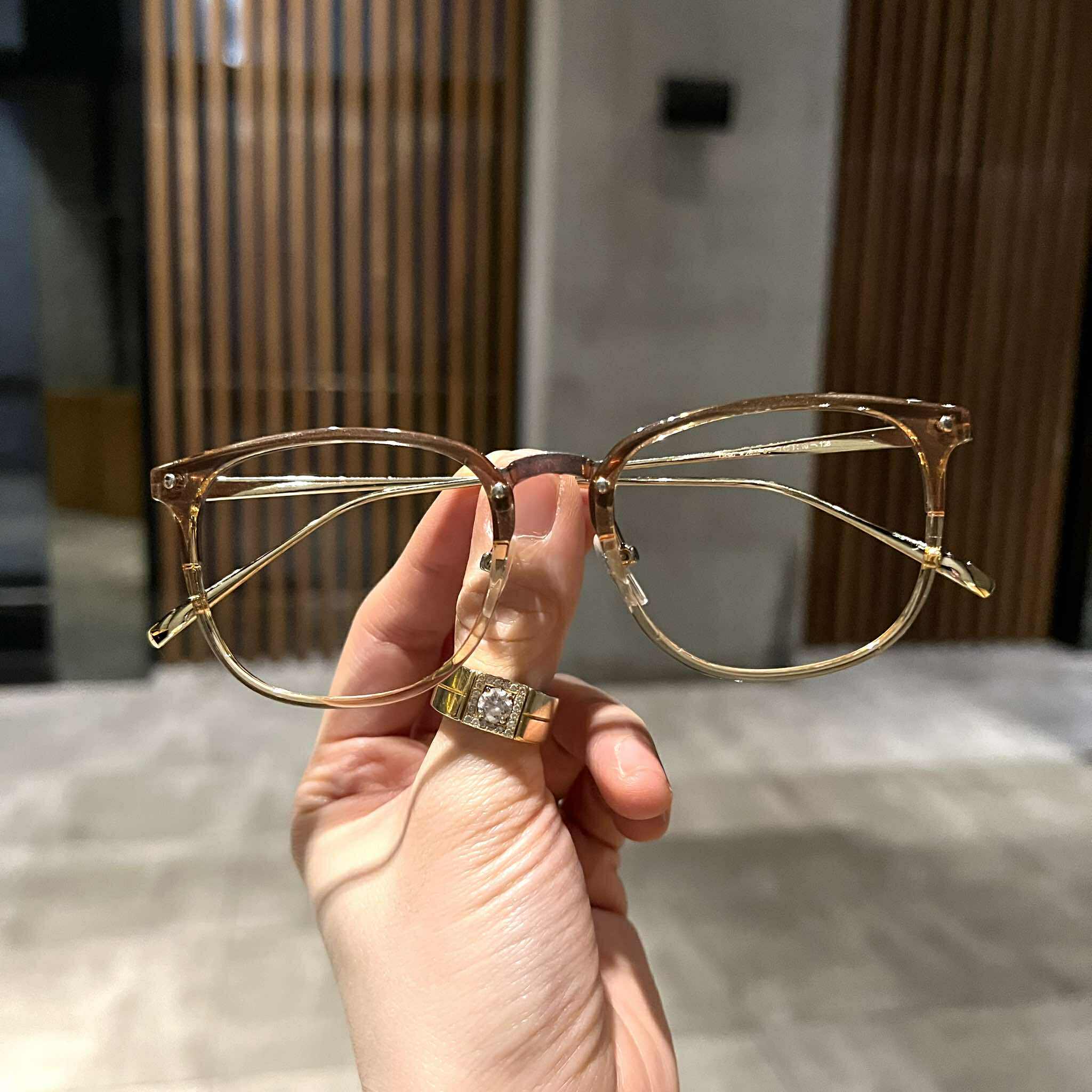 Kính Mắt vuông trong suốt màu thạch vàng thời trang Hàn Quốc