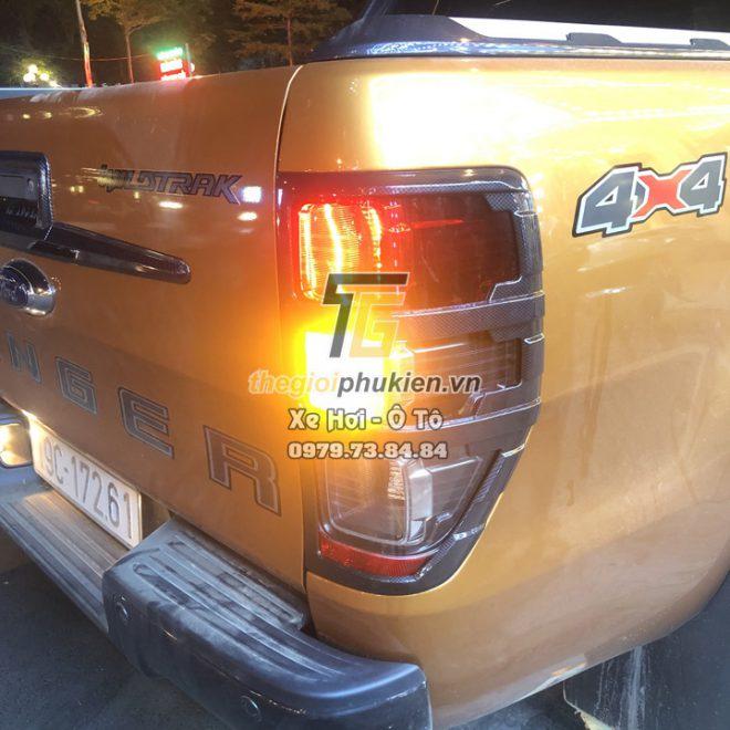 Bộ Ốp đèn Ford Ranger vân Carbon