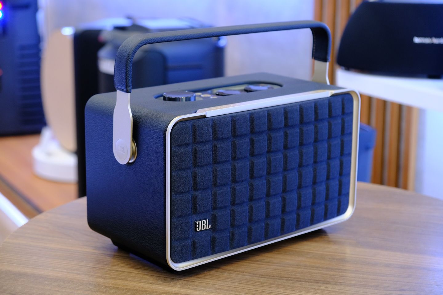 Loa Bluetooth JBL Authentics 300 - Hàng Chính Hãng PGI