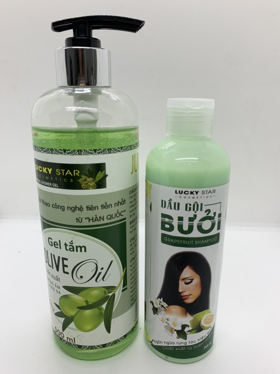 Hộp Quà tặng Combo Dầu Gội Bưởi Lucky Star 250ml + Sữa tắm Olive Lucky Star 500ml + Bông tắm