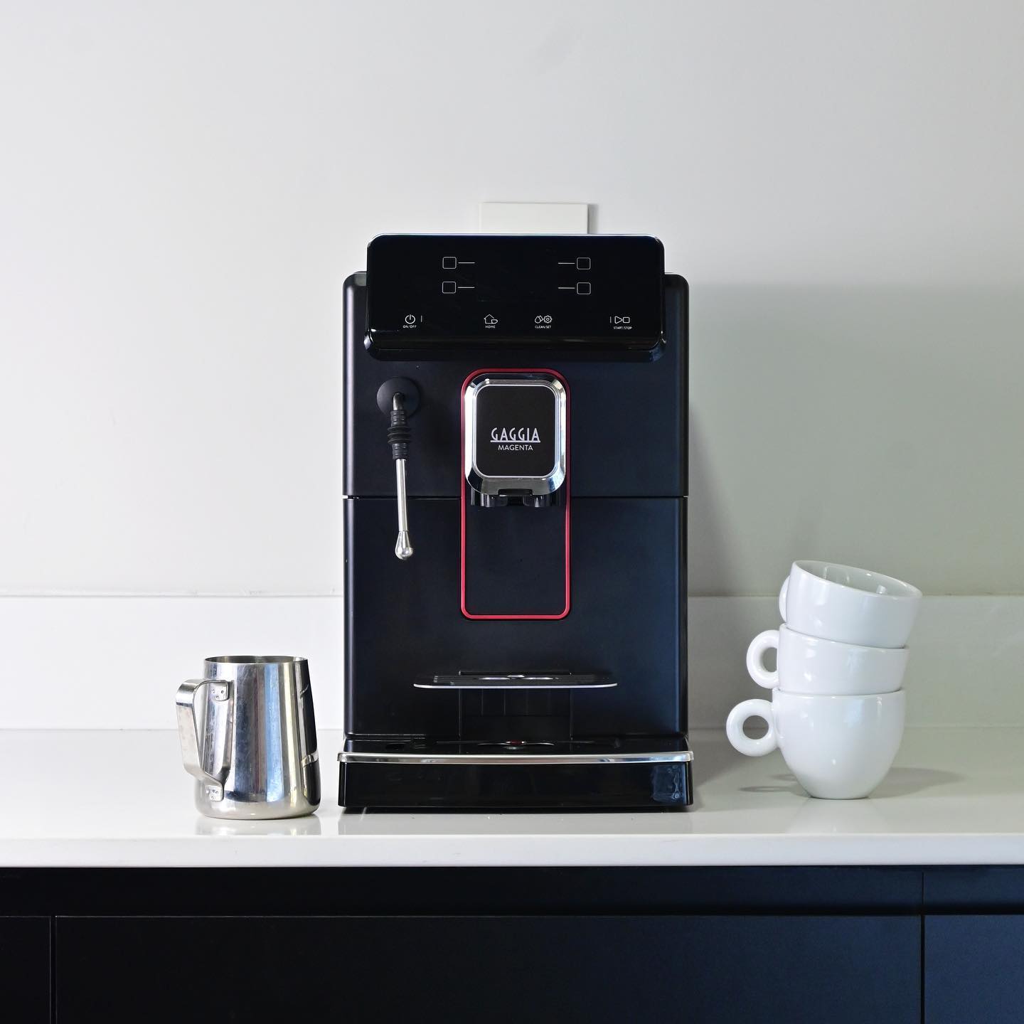 Máy pha cà phê tự động  GAGGIA MAGENTA PLUS. Hàng chính hãng