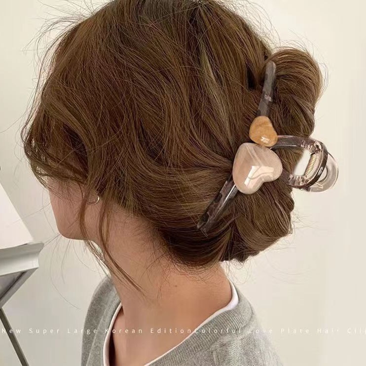 Kẹp tóc càng cua trong suốt đính trái tim