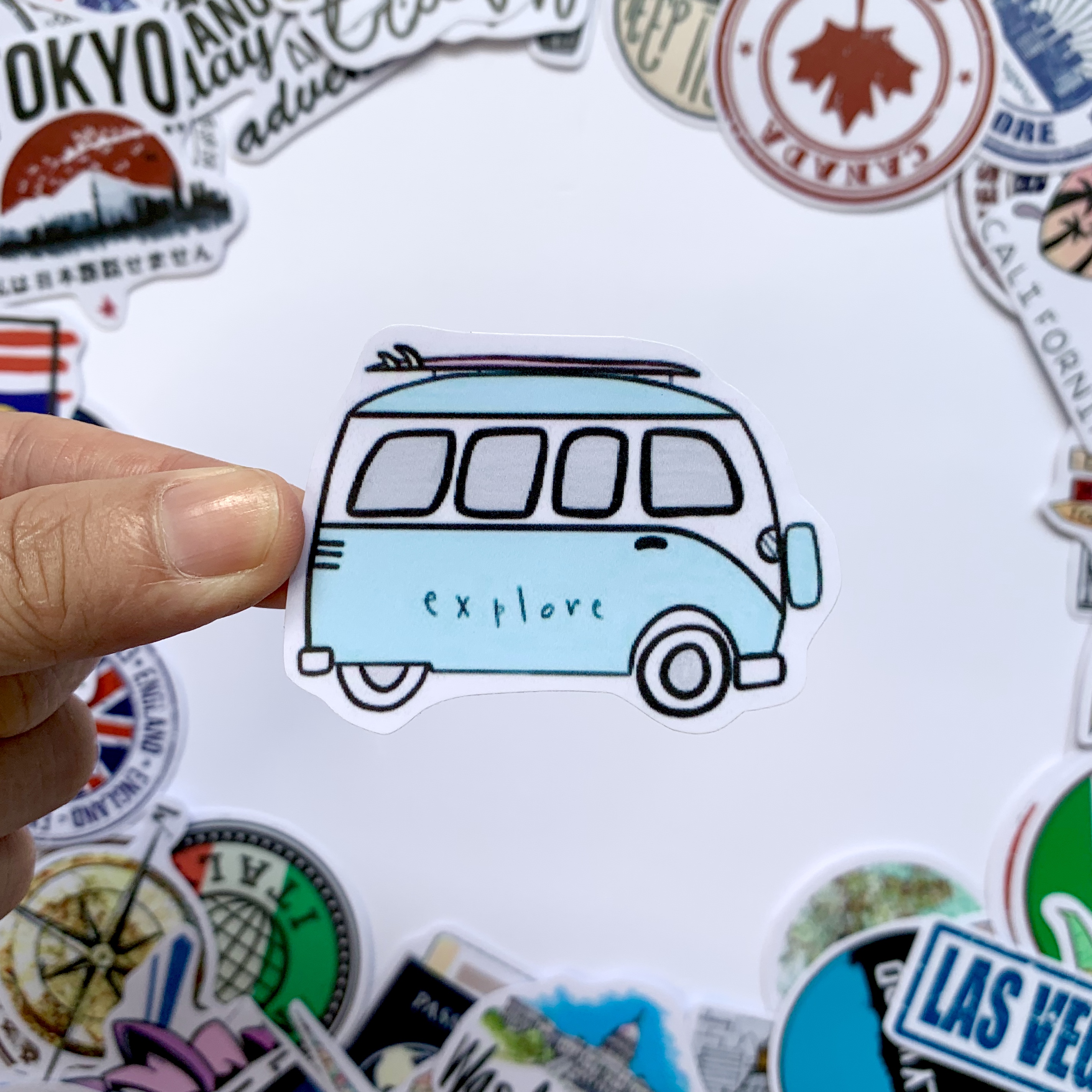 Sticker TRAVEL - DU LỊCH - Dán Trang Trí - Chất Liệu PVC Cán Màng Chất Lượng Cao Chống Nước, Chống Nắng, Không Bong Tróc Phai Màu