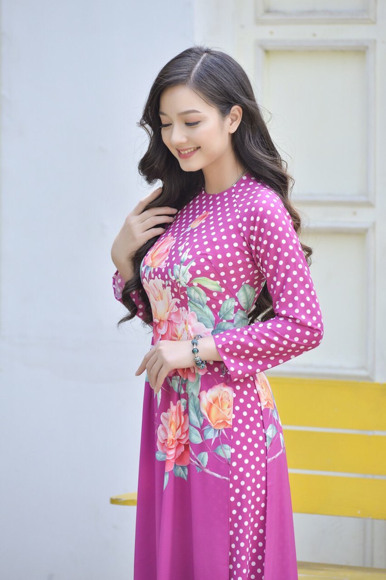 Set áo dài họa tiết hoa chấm bi