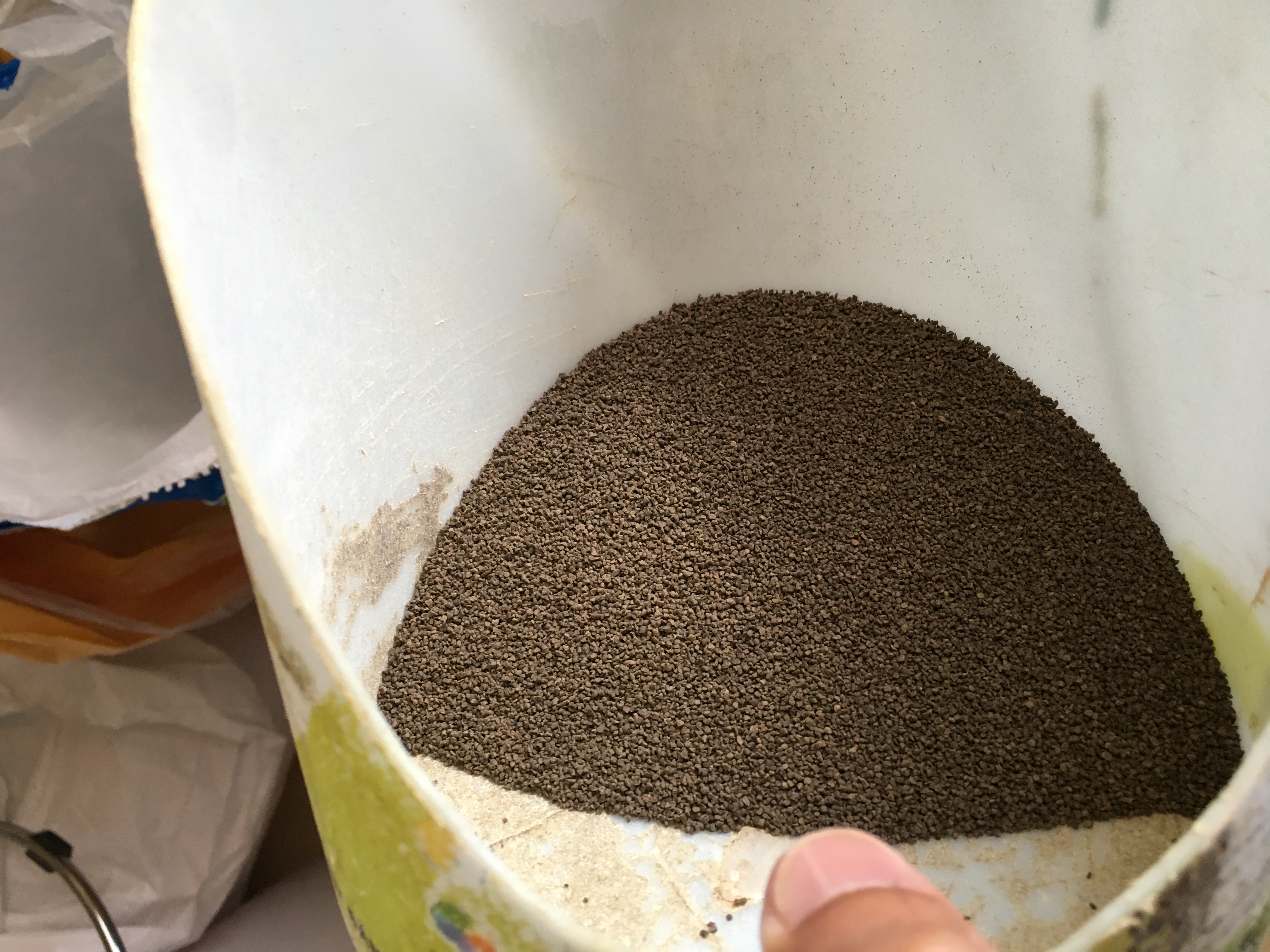 Thức ăn tôm 9801 công nghiệp , tôm kiểng dạng chìm đạm cao  gói 0,5kg dùng cho ao hồ bể cá