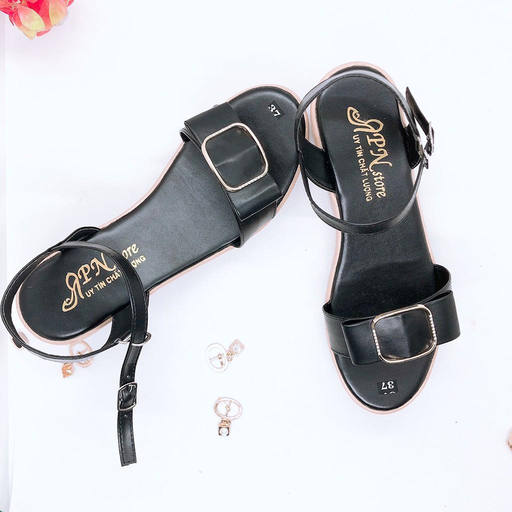 Giày Sandal Đế Xuồng 5cm Quai Ngang khoá Vuông kết Hạt