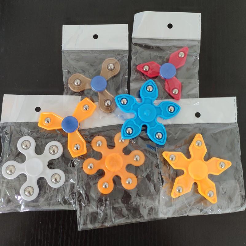 Con quay Fidget Spinner 2 cánh 3 cánh 4 cánh 5 cánh nhiều mẫu giá rẻ